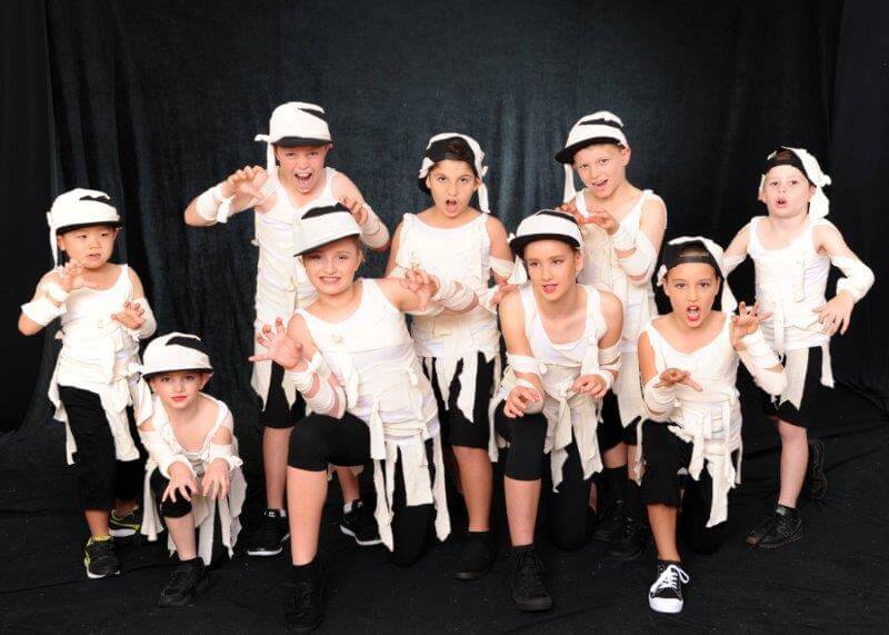Shilleena's Dance Academy - Hip Hop 2017 Shilleena's Dance Academy - Hip Hop 2017