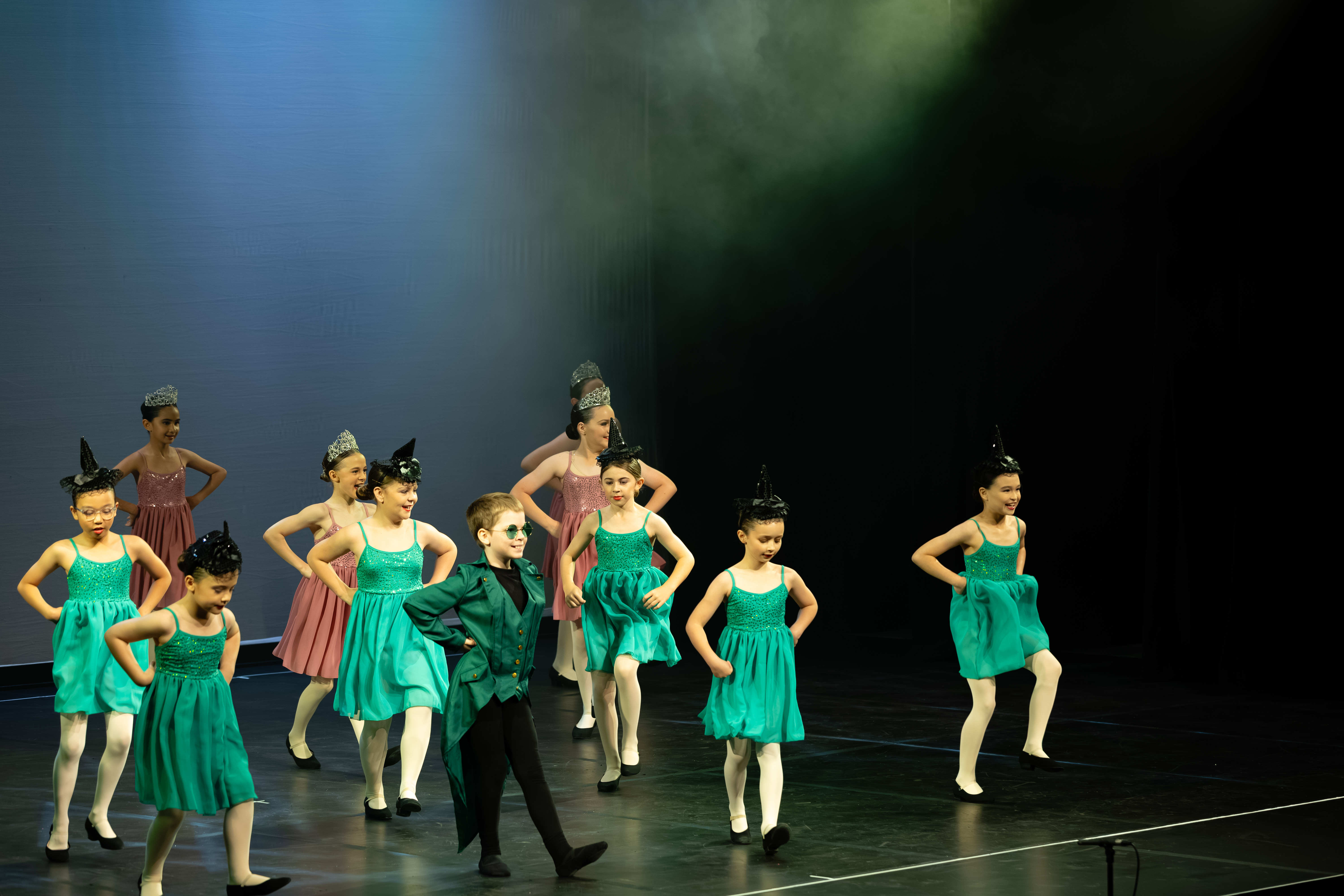 ICONIC CONCERT - 2/4/5 Character 2025