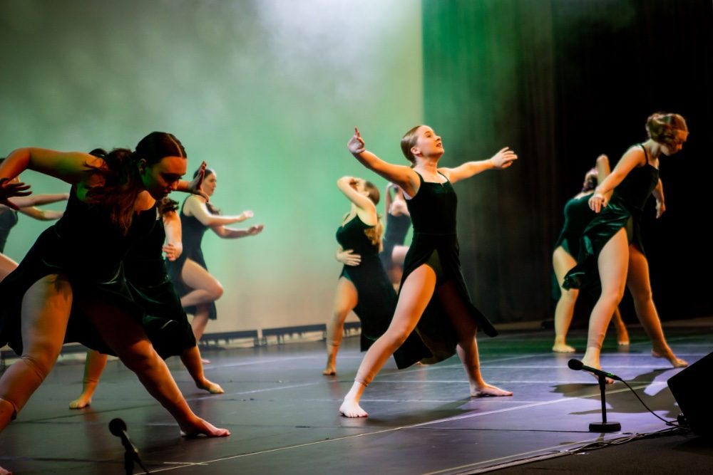 Sub-Senior & Senior Performance Troupe 2021 - Photograph taken by Lachie Douglas Sub-Senior & Senior Performance Troupe 2021