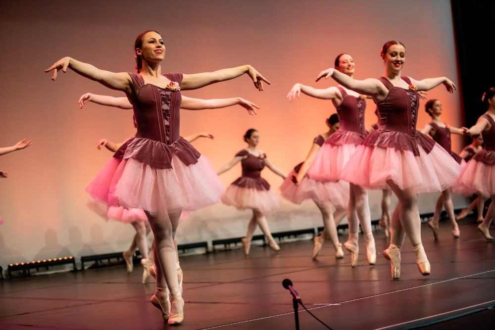 El, Int & Advanced Ballet 2021 - Photograph taken by Lachie Douglas El, Int & Advanced Ballet 2021