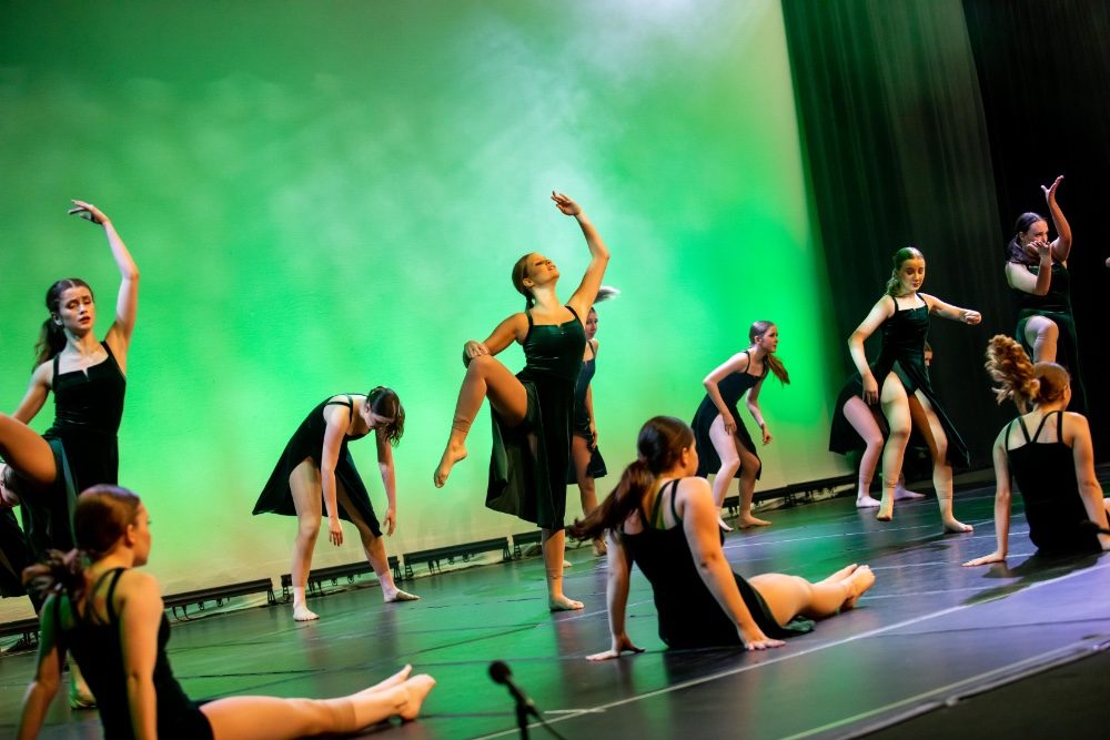 Sub-Senior & Senior Performance Troupe 2021 - Photograph taken by Lachie Douglas Sub-Senior & Senior Performance Troupe 2021