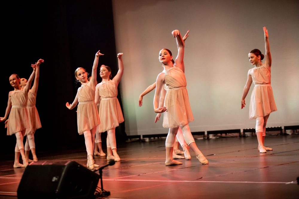 Grade 4, 5 & 6 Ballet 2021 - Photograph taken by Lachie Douglas Grade 4, 5 & 6 Ballet 2021