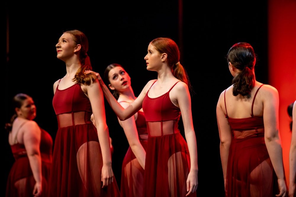 Grade 7 & Pre-El Ballet 2021 - Photograph taken by Lachie Douglas Grade 7 & Pre-El Ballet 2021